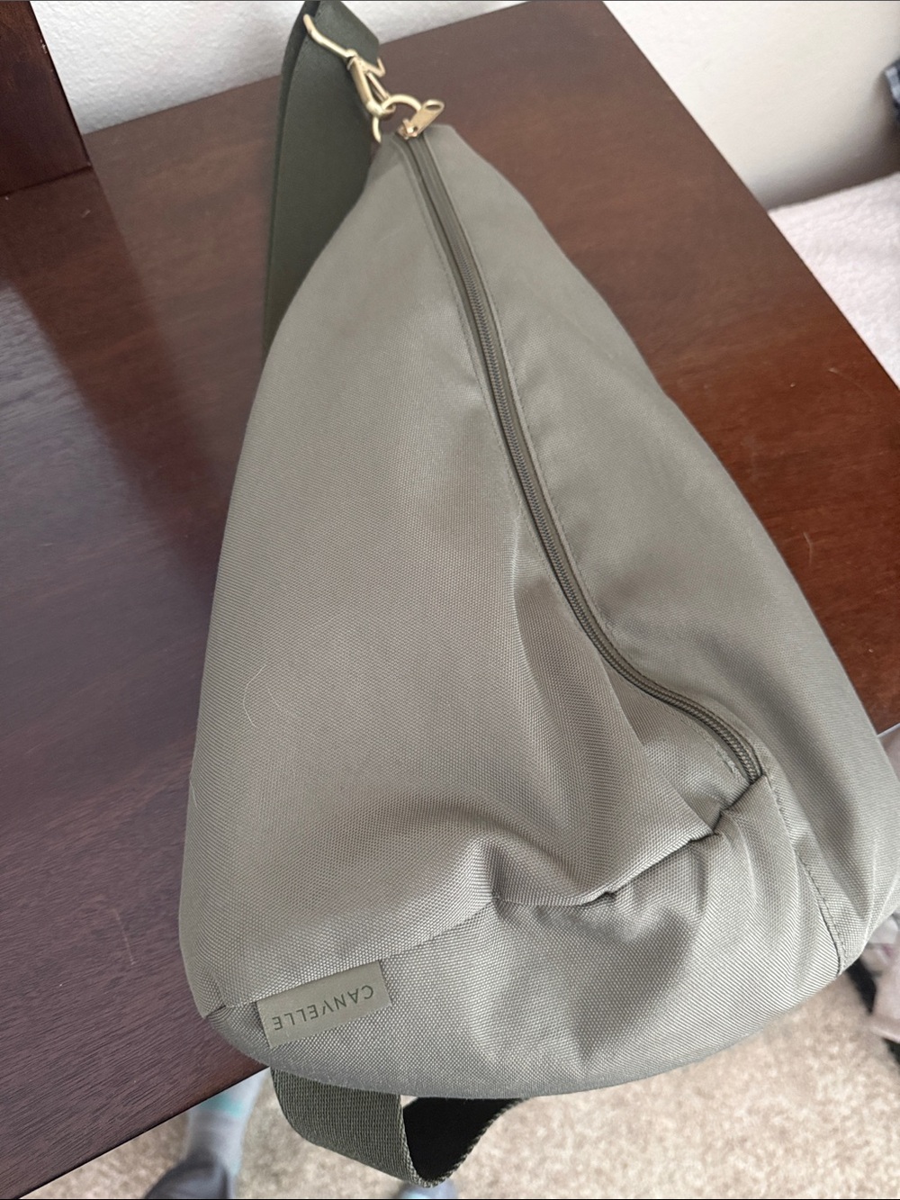 Canvelle, Contour Sling Bag -Olive Green